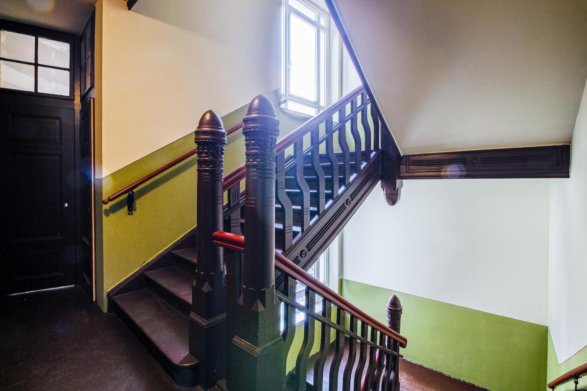 Spacious Flat Close To Center