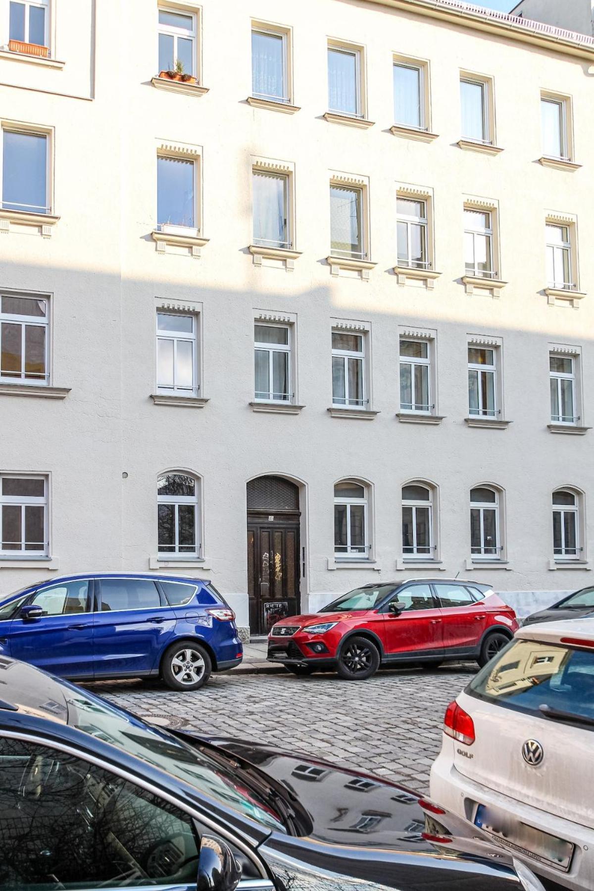 Apartment Spacious Flat Close To Center